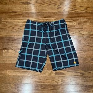 Mens Size 34 Quicksilver Board Shorts in ***GREAT CONDITION***
